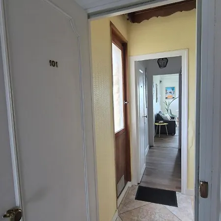 Siouville-hague à Côté école De Surf Appartement