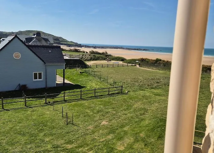 Siouville-hague à Côté école De Surf